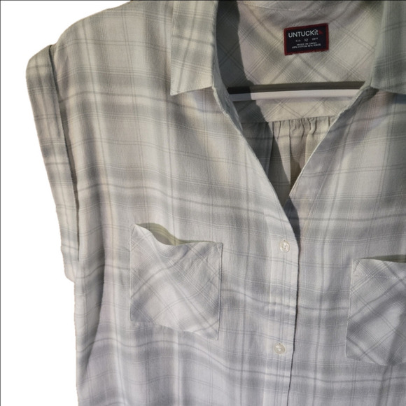 UNTUCKit Villefranche Button Up Sleeveless Gray & White Plaid Women’s 12 (L) - Picture 8 of 12